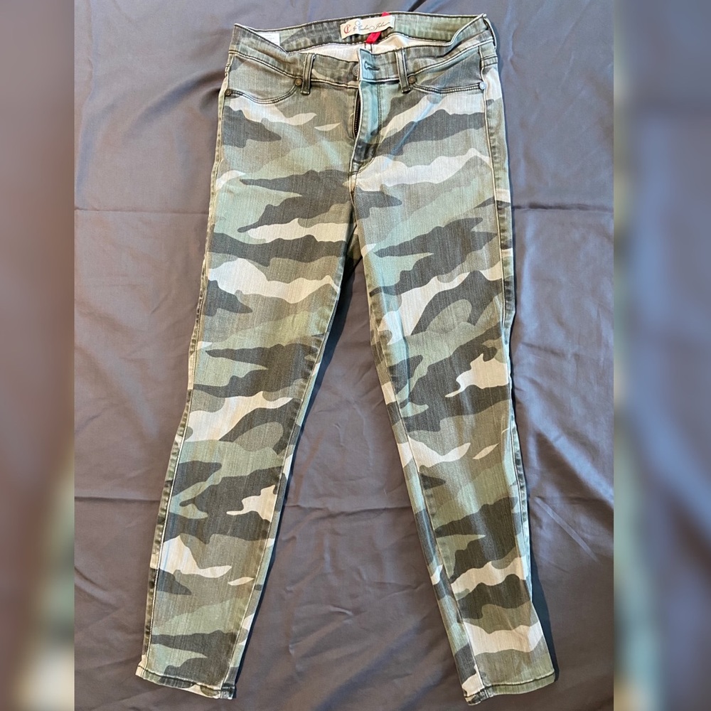 Camouflage Camo Jeans/Jeggings - Size 26